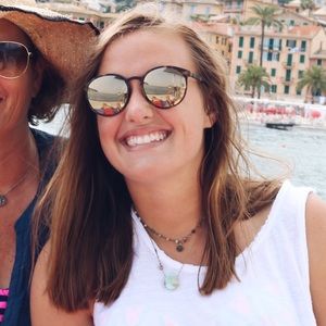 Meet your Posher, Joy